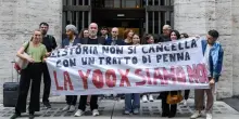 Yoox, l’azienda apre uno spiraglio per i 211 lavoratori: sul tavolo lo stop ai licenziamenti