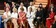 “Ballando” dietro le quinte, tra gelosie e rivalità: primedonne, frecciate e amori possibili