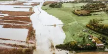 Calamità naturali, scatta l’obbligo di assicurazione per le medie imprese