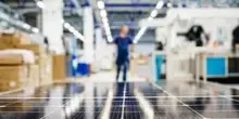 Torna a scendere la produzione industriale: ad agosto -2,4%