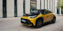 Toyota Aygo X Hybrid, ecco i prezzi del crossover compatto. Prime consegne a dicembre