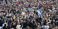 Una folla di 60mila fedeli per l’udienza del Papa: pesano fine Giubileo e pellegrini del Nord Europa