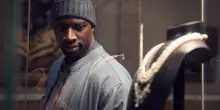 “Lupin”, quando la realtà supera la finzione. La serie con Omar Sy sembra il furto al Louvre