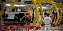 La Ue ridimensiona il green deal: flessibilità per diesel e benzina
