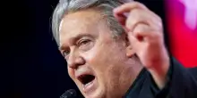 “Esiste un piano per tenere Trump dopo il 2028”, la rivelazione di Steve Bannon sul terzo mandato