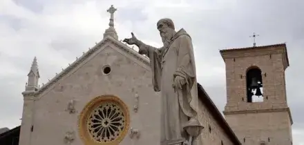 Norcia riabbraccia la sua basilica nove anni dopo il terremoto: “Ora guardiamo al futuro”