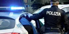 37enne violento, l’orrore in casa davanti ai figli: cosa faceva, arrestato