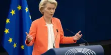 Ue, via libera al 18° pacchetto di sanzioni contro Mosca: ma la Russia risponde con una minaccia