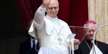 Il Vaticano tesse la pace, Vance e Zelensky da Leone XIV. In 250mila alla messa di inizio pontificato