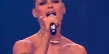 Eurovision, su Rai 1 va in onda la pubblicità proprio mentre Michelle Hunziker canta “Volare”
