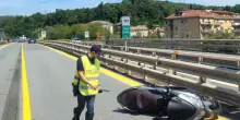 Tragico schianto in autostrada: sangue sull’asfalto. Traffico in tilt