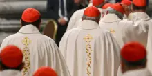 Conclave, “bergogliani” divisi: chi si gioca davvero la partita per il trono di Pietro