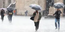 L’Italia travolta dal maltempo, scatta l’allerta meteo: ecco in quali regioni è allarme