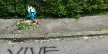 Ucciso per aver urtato un ragazza, follia in Italia. Svolta nelle indagini: “Arrestati”