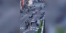 Torino, in Barriera di Milano rissa in strada tra sudamericani e poi il tentativo di investire i rivali: “Quartiere ostaggio della criminalità”