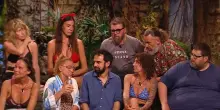 “Ragazzi, tutti qui”. “L’Isola dei Famosi”, all’improvviso la notizia: Mario Adinolfi il più dispiaciuto