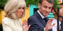 Macron e lo schiaffo “virale” da Brigitte, ecco cosa si sono detti: parole durissime