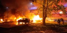 Raid russi nella notte su Kiev e Odessa: colpiti ospedali e case, un morto e otto feriti