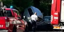 Tragico incidente, scontro frontale tra due auto: ci sono morti