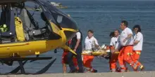 Muore a 11 anni in spiaggia, davanti al fratellino: tragedia in Italia, l’orrore in pochi istanti