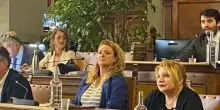 Terremoto politico, la sindaca si dimette dopo le accuse