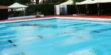 Cloro al posto dell’acqua, cinque bambini intossicati in piscina. Orrore in Italia: com’è potuto succedere