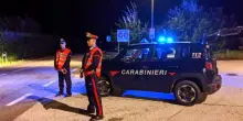 Carabiniere ucciso a un posto di blocco: sparatoria dopo che un’auto non si è fermata all’alt