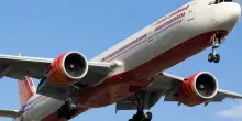 Aereo costretto a tornare in aeroporto dopo decollo, è emergenza: cosa succede