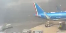 Incendio all’aeroporto: squadre di emergenza in azione. Cosa sta succedendo