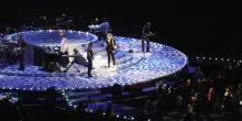 Stop improvviso al tour, l’annuncio del cantante gela i fan