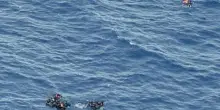 Due bambini morti in mare a Lampedusa. Sea Watch: “Autorità sapevano ma non sono intervenute”