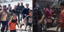 Israele apre il fuoco sulla folla in attesa di aiuti: almeno 27 morti