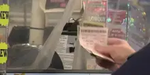 “Lei è appena diventato milionario”. Gioca “per errore”, poi l’incredibile scoperta: cifra pazzesca!