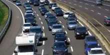 Incidente spaventoso in Italia, coinvolta anche una bambina: chilometri di coda