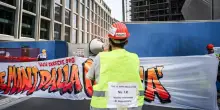 Milano sotto assedio: pm all’attacco, “arresti subito”. Cellulari nel mirino