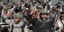 Tensione nel Mar Rosso: attaccata una nave al largo dello Yemen, gli Houti rompono la tregua con gli Usa