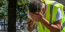 “Stop al lavoro”. Caldo record in Italia, le ordinanze nelle Regioni: tutte le misure entrate in vigore