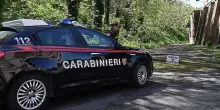 Orrore vicino al cimitero, strattonata e violentata: scoperti, stavano per lasciare l’Italia