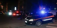 Italia, caos in pieno centro: armato di machete. “Chiudetevi in casa”