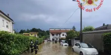 Italia, maltempo senza fine: esonda il fiume. Nubifragio e paura