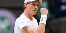 Il gomito tiene e Sinner vola in semifinale di Wimbledon: “Mi sento un campione”