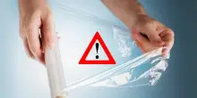 Ecco i cibi che non devi mai avvolgere nella pellicola d’estate e perché