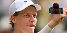 “Fuga romantica con la nuova fidanzata”. Sinner, a Wimbledon c’era anche lei. Cosa si è scoperto