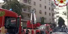 Italia, scoppia un incendio nel palazzo: residenti intossicati e tanta paura
