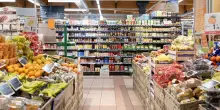 Allarme listeria in Italia, il noto supermercato ritira tre prodotti: “Non mangiateli”