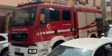 Esplosione in una palazzina, boato fortissimo e fiamme: la situazione