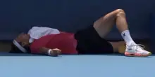 “Non sto bene”. Il tennista si accascia così all’improvviso, durante il torneo