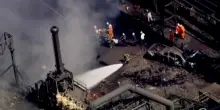 “Un morto, ci sono dispersi”. L’esplosione improvvisa, si scava tra le macerie