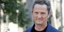 “Il mio cuore si è spezzato”. Lutto straziante per l’attore italiano: l’ultimo saluto è da brividi