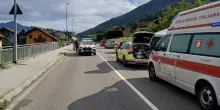 Italia, 13enne travolta sulle strisce: impatto violentissimo. Sbalzata per metri sull’asfalto